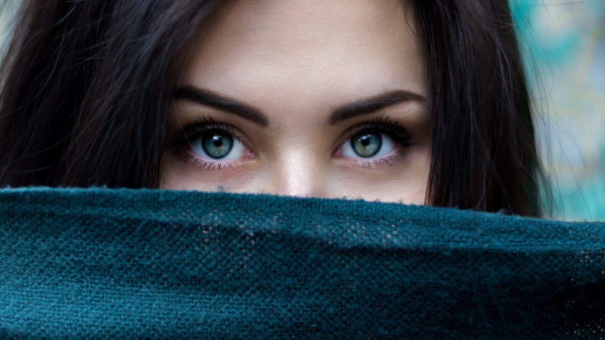 5 Eye Patch davvero efficaci per il contorno occhi: Ecco come ridurre borse, rughe e occhiai…