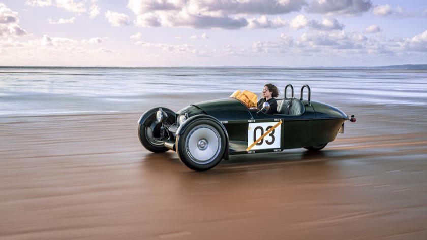 Galleria foto 'Auto in Legno fatte a Mano: Ecco quanto costano le Macchine artigianali firmate Morgan Motor Company…' - foto 6