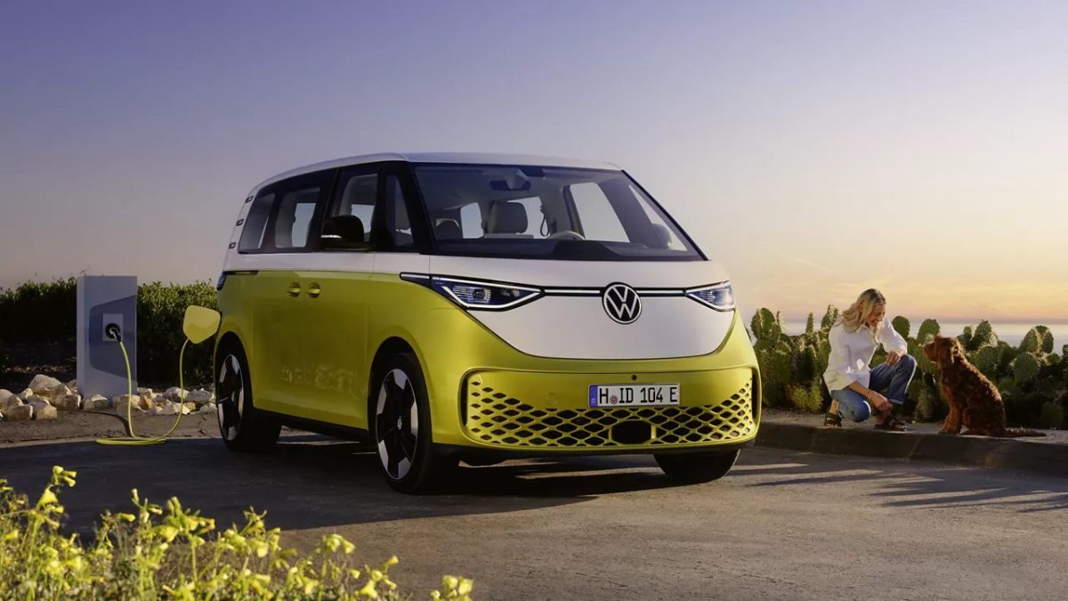 Volkswagen presenta ID. Buzz il Van Hippie 2.0: Tutto quello che c’è da sapere sul Bully dell’era Elettrica…