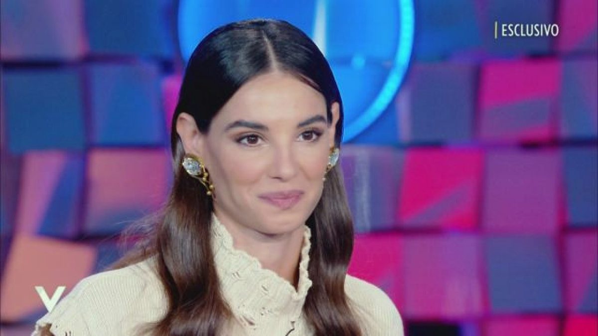 Francesca Chillemi, il suo look super lusso a Verissimo