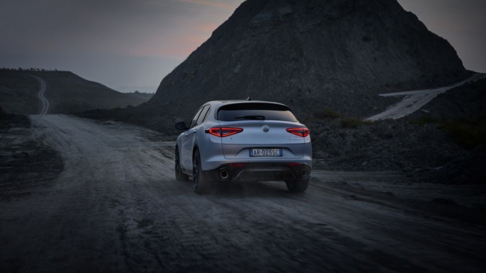 Galleria foto 'Debuttano le Nuove Giulia e Stelvio: più stile e tecnologia per le fuoriclasse Alfa Romeo!' - foto 1