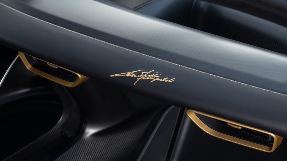 Galleria foto 'Lotus Evija, una serie limitata per celebrare il campione di Formula 1 Emerson Fittipaldi' - foto 2