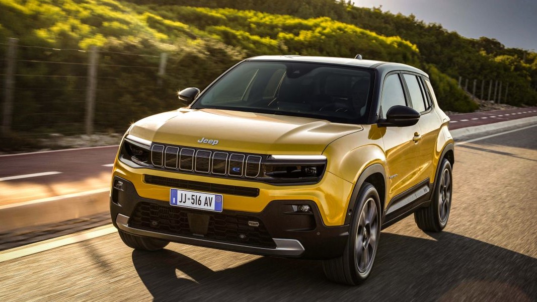 Jeep at the Paris Motor Show with the 100% electric Avenger SUV!