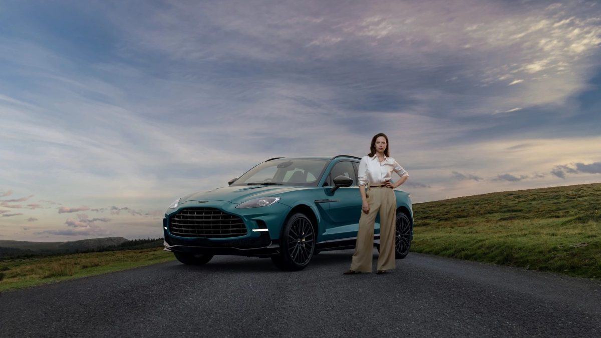 Il monologo sul Potere di Felicity Jones per la Campagna Aston Martin DBX 707