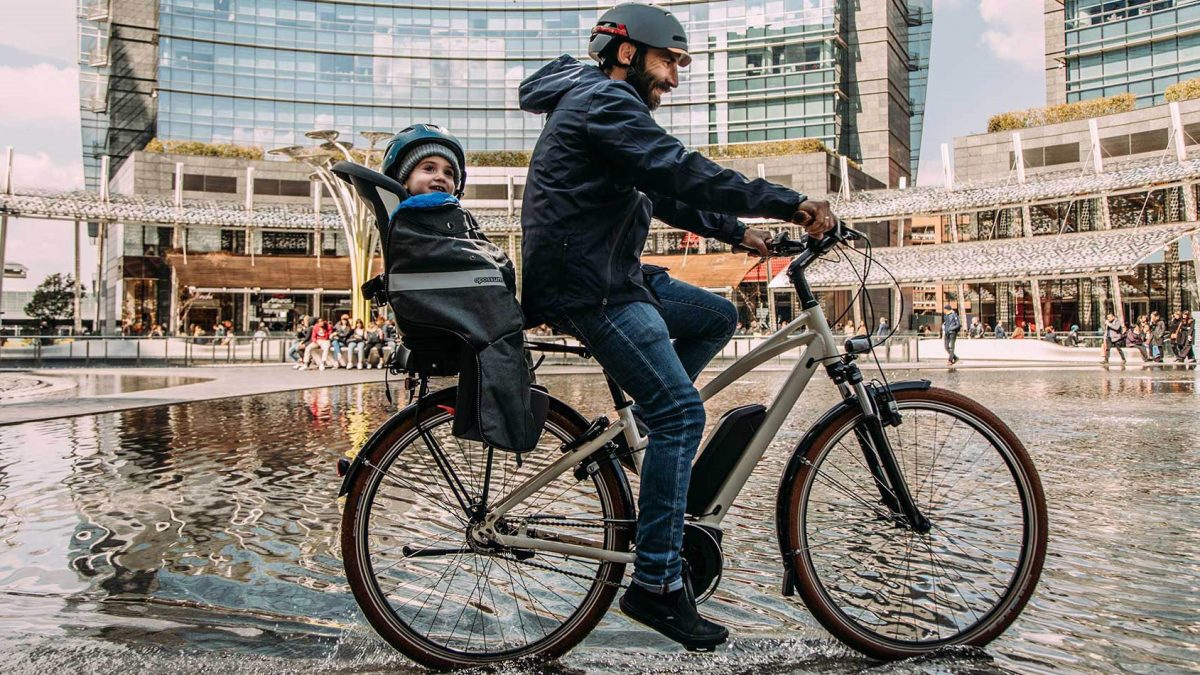 Galleria foto 'Tucano Urbano: 8 capi e accessori indispensabili per le due ruote' - foto 1