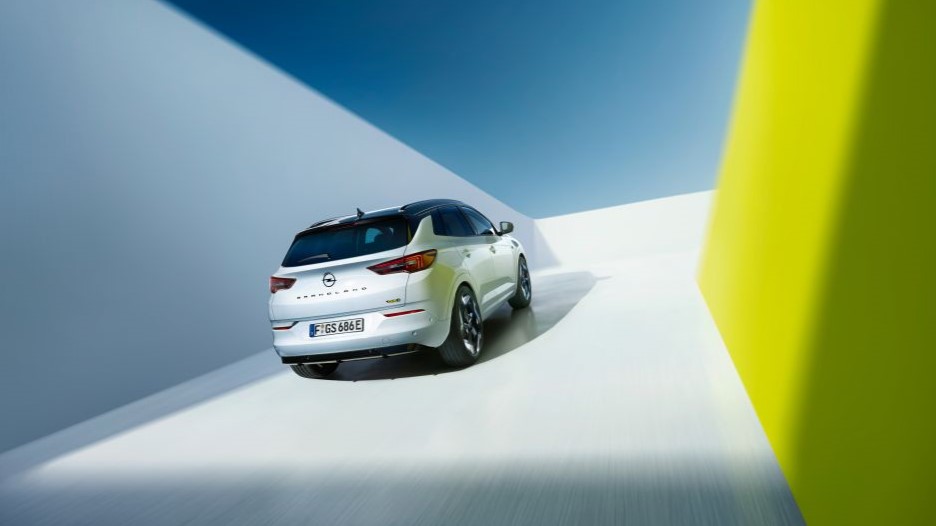 Galleria foto 'Grandland GSe: tutto sul nuovo SUV elettrico della Opel' - foto 2