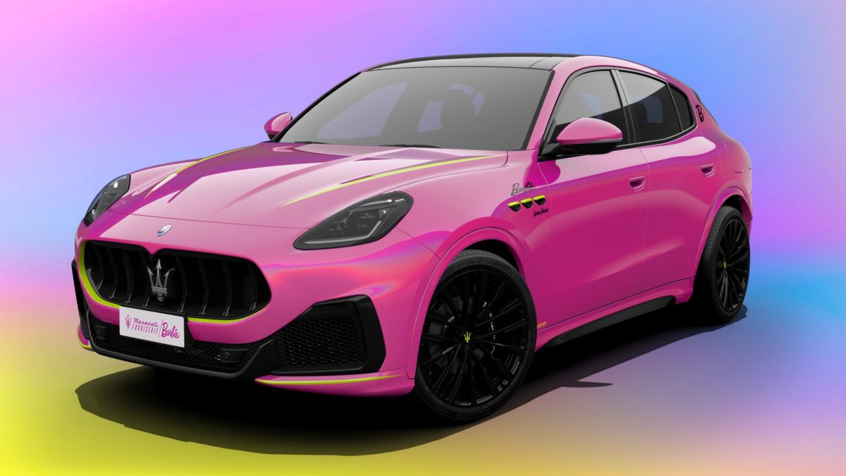Una Maserati per Barbie: la Casa del tridente firma un’auto in puro stile Barbiecore