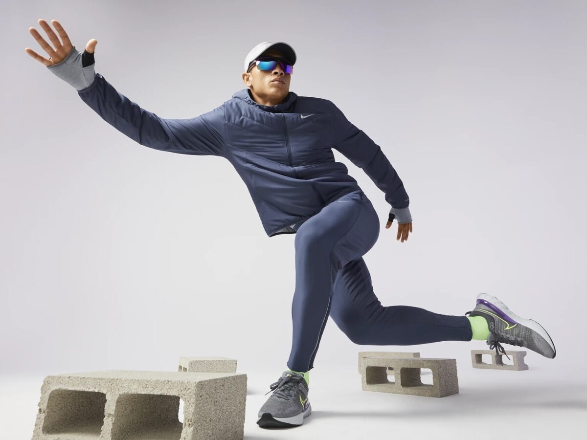 Galleria foto 'Abbigliamento Sportivo da Uomo: 7 Capi perfetti per l’allenamento outdoor invernale' - foto 6