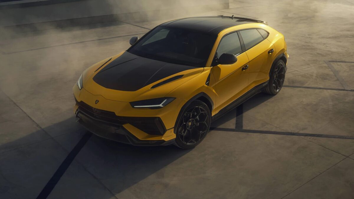 Galleria foto 'Purosangue vs Urus, due Suv per l’eterna sfida Ferrari-Lamborghini. Ecco chi vince…' - foto 1