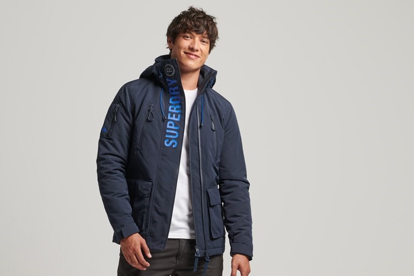 Galleria foto 'Le iconiche Windcheater Superdry: 5 Giacche da non perdere assolutamente!' - foto 1