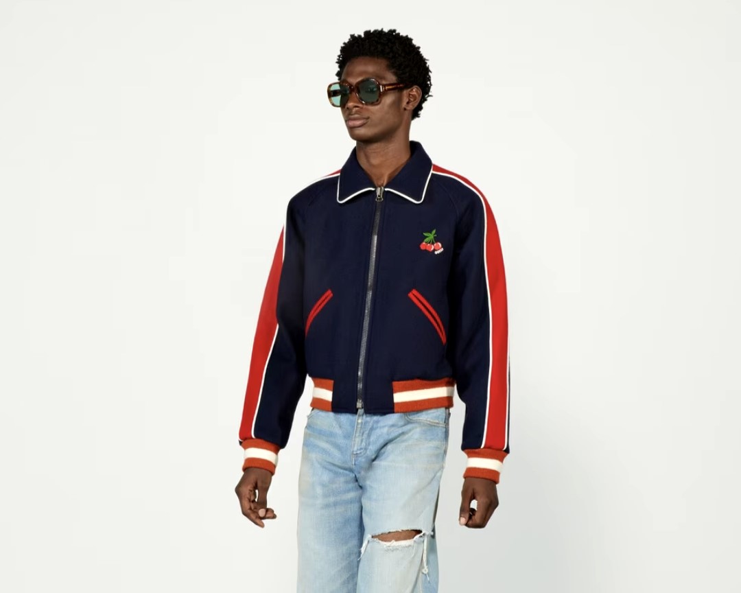 Galleria foto 'Harry Styles x Gucci: 8 capi stilosissimi della Collezione “HA HA HA”!' - foto 1