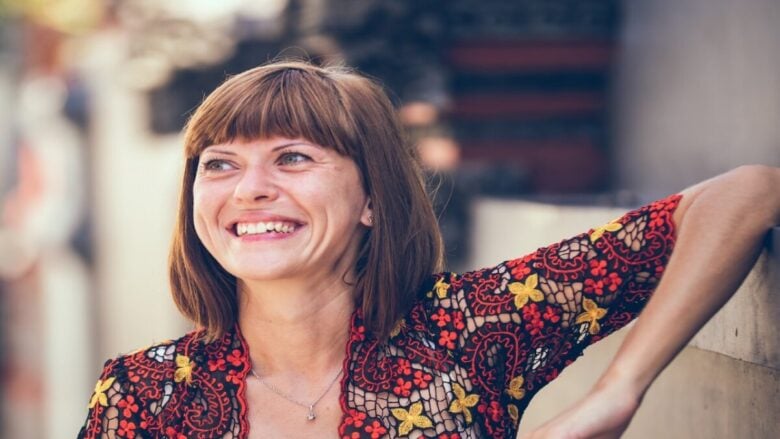 Skincare over 50: le 5 creme viso perfette da regalare alla mamma per Natale