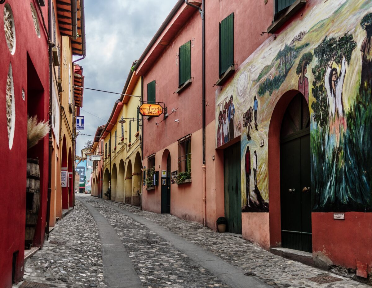 Emilia Romagna segreta: 4 luoghi insoliti da scoprire questa estate