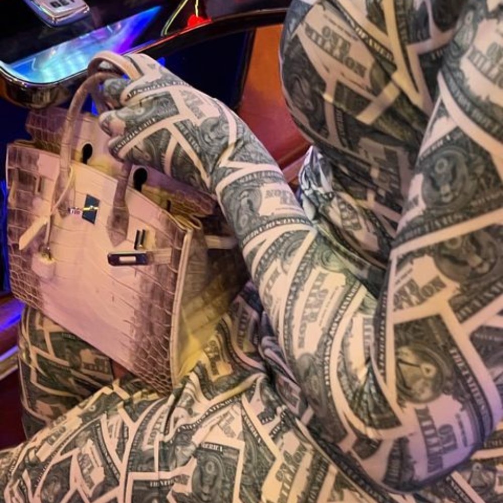 Galleria foto 'Georgina Rodriguez ricoperta di soldi: il look da 300.000 euro!' - foto 2