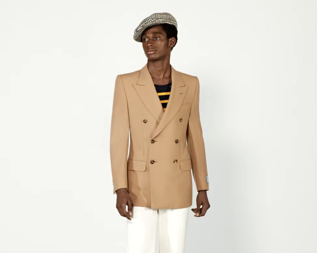 Galleria foto 'Harry Styles x Gucci: 8 capi stilosissimi della Collezione “HA HA HA”!' - foto 8