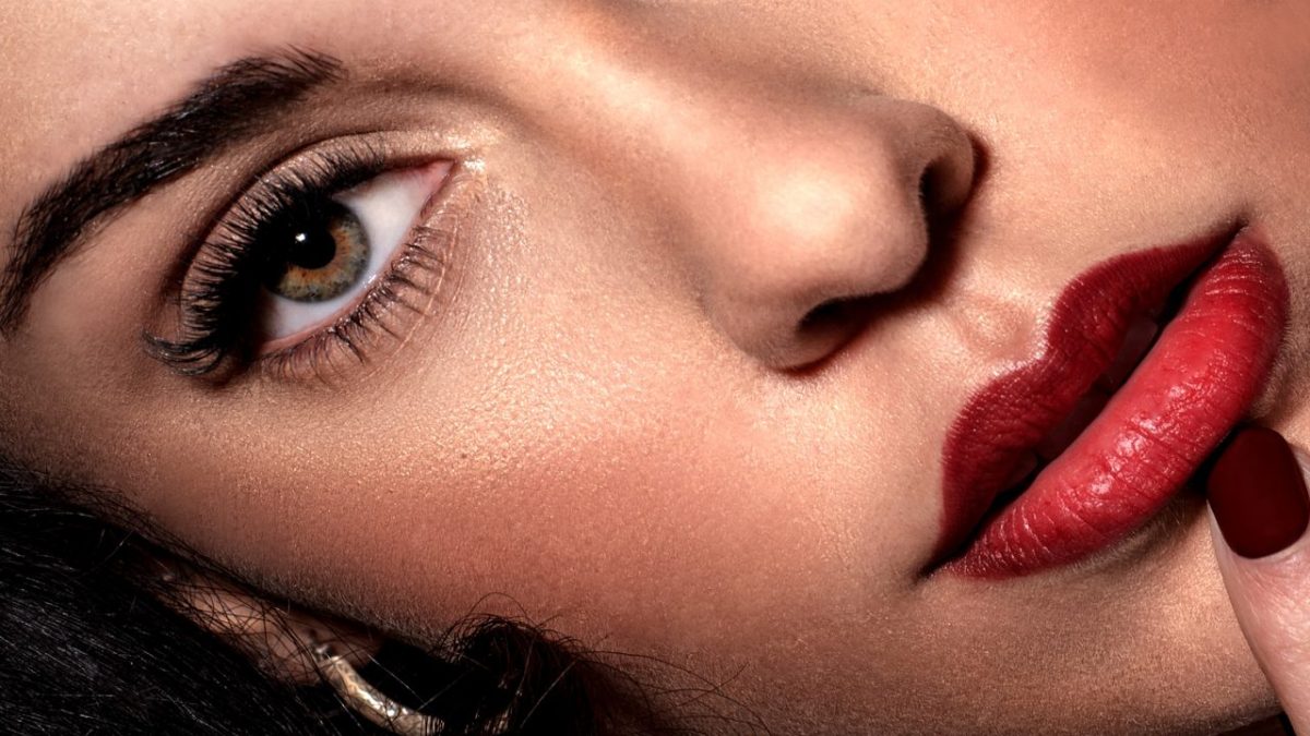 Red Lips: 6 rossetti rossi per un Natale d’amore