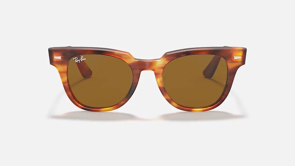 Galleria foto 'Ray-Ban, modelli iconici e novità: 7 occhiali da sole super cool per Lui!' - foto 5