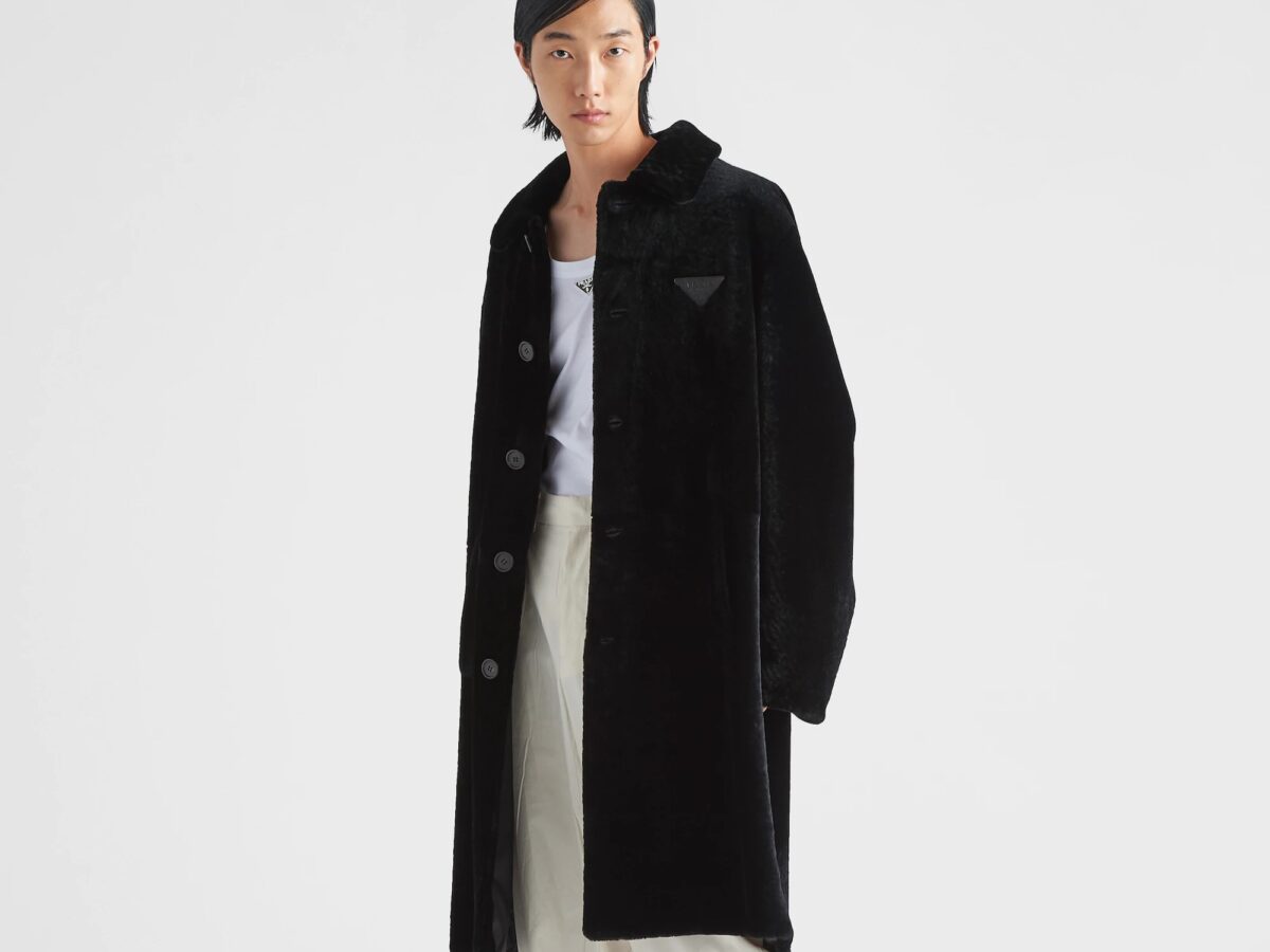 Galleria foto 'Prada e il suo raffinato streetwear: 7 capi perfetti dalla collezione Holiday Uomo' - foto 3