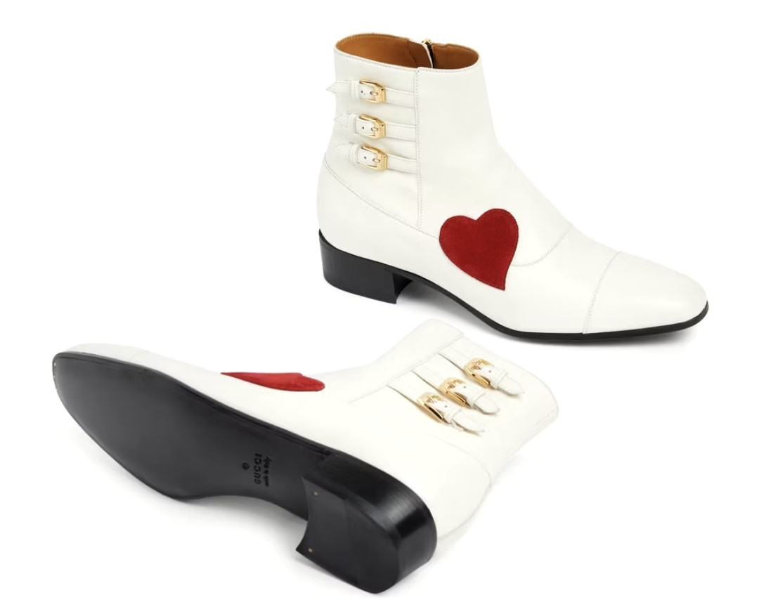 Galleria foto 'Harry Styles x Gucci: 8 capi stilosissimi della Collezione “HA HA HA”!' - foto 2