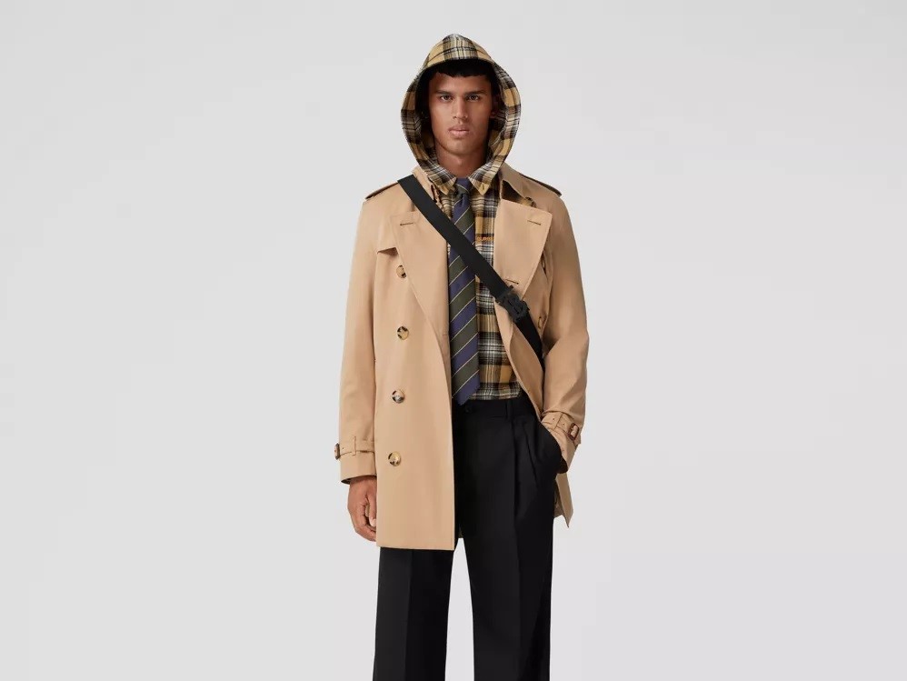 Galleria foto 'Burberry, 5 iconici Trench da Uomo per le giornate di pioggia!' - foto 2