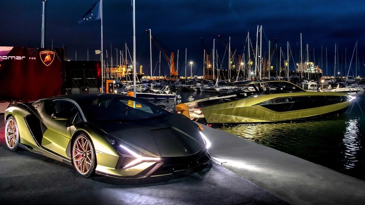 Galleria foto 'Dalle Supercar agli Yacht di Lusso: 3 Case automobilistiche che hanno imparato a navigare!' - foto 2