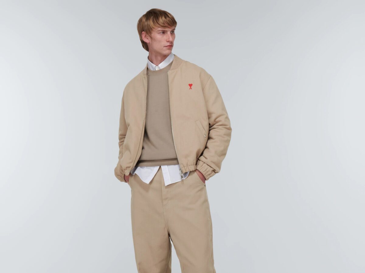 Galleria foto 'AMI Paris per Mytheresa Man: i 6 Capi più belli della nuova Capsule Collection' - foto 5