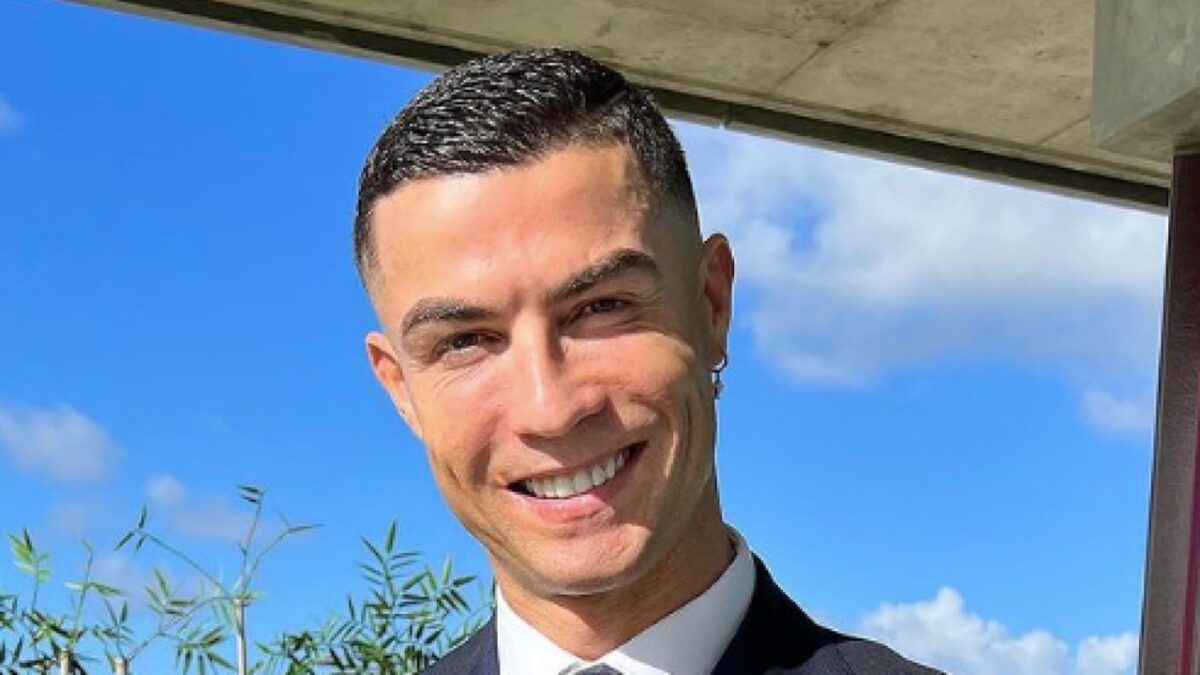 Cristiano Ronaldo offre 6mila euro al mese ai domestici
