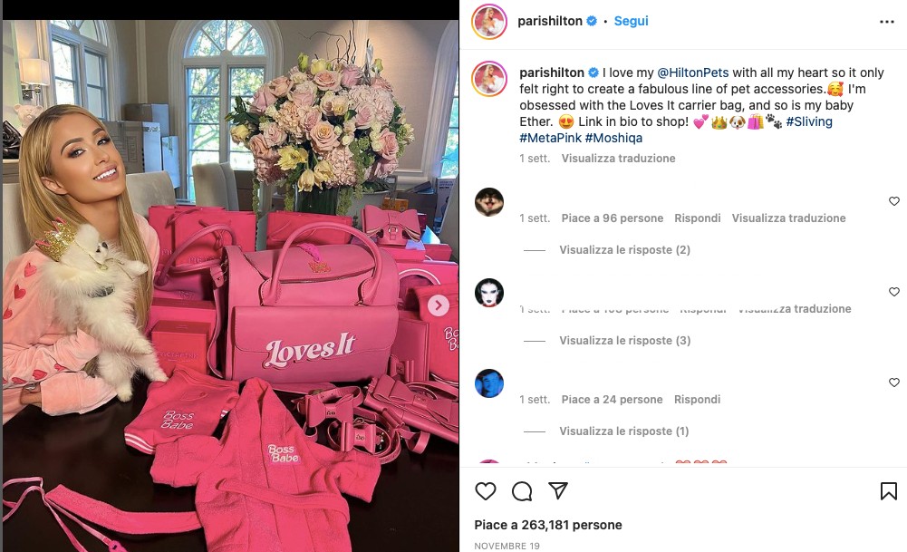 Galleria foto 'Paris Hilton lancia la linea luxury per gli animali domestici: prezzi stellari' - foto 1