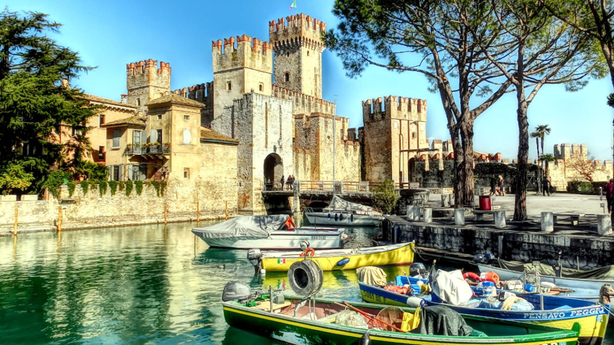 Vista di Sirmione sul Lago di Garda