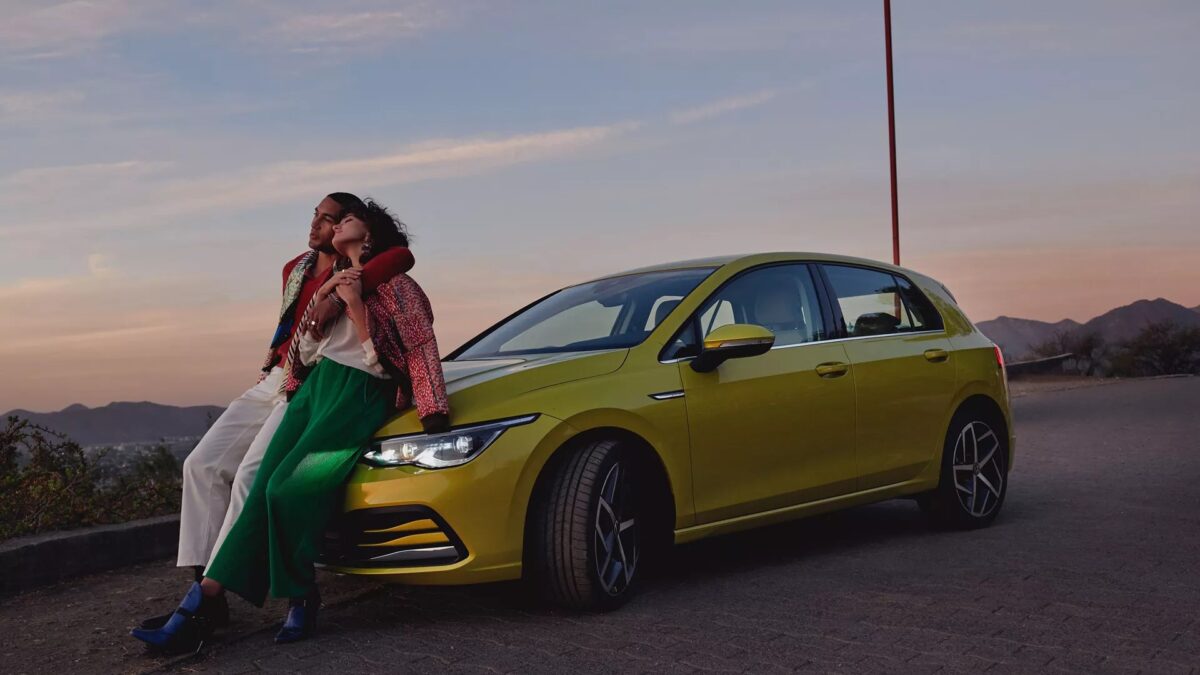 Galleria foto 'Golf vs A3: la Sfida tra utilitarie Premium!' - foto 2