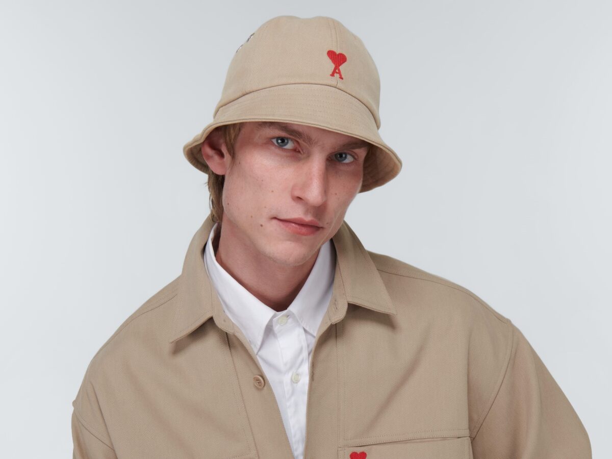 Galleria foto 'AMI Paris per Mytheresa Man: i 6 Capi più belli della nuova Capsule Collection' - foto 6