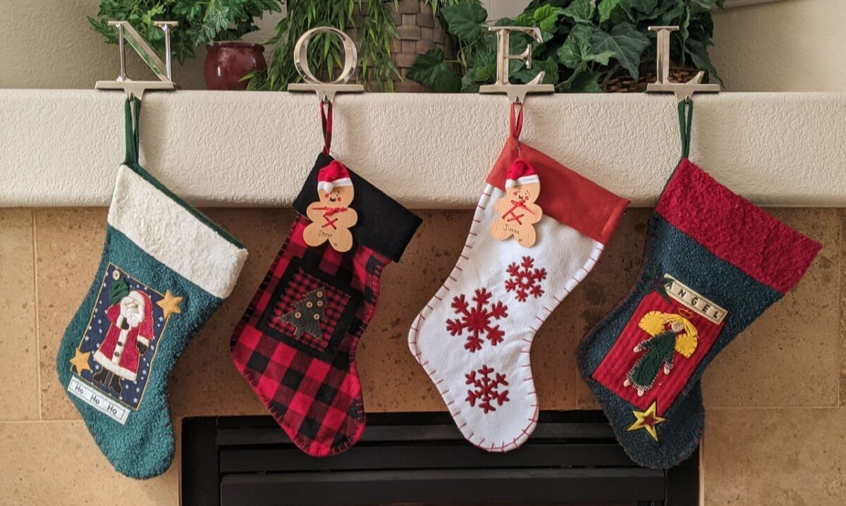 Galleria foto 'Come decorare il Camino per Natale: 4 idee da copiare per un addobbo “scoppiettante”!' - foto 4
