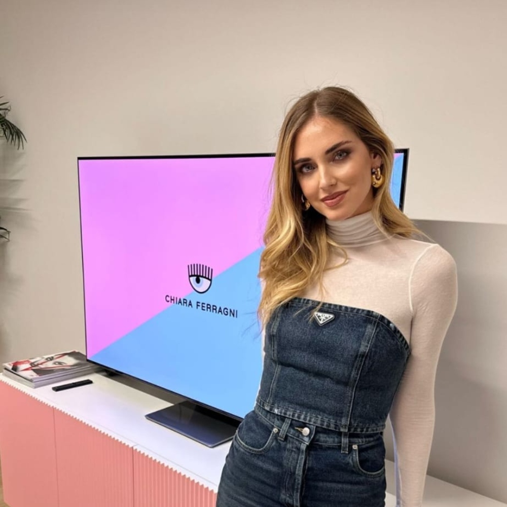 Galleria foto 'Denim Prada di Chiara Ferragni, non crederete mai quanto costa!' - foto 2