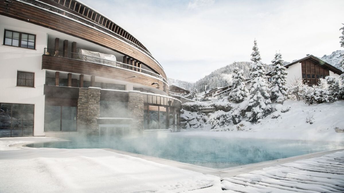 Hotel di Montagna con Infinity Pool: 5 strutture con piscine a sfioro più belle d’Italia!