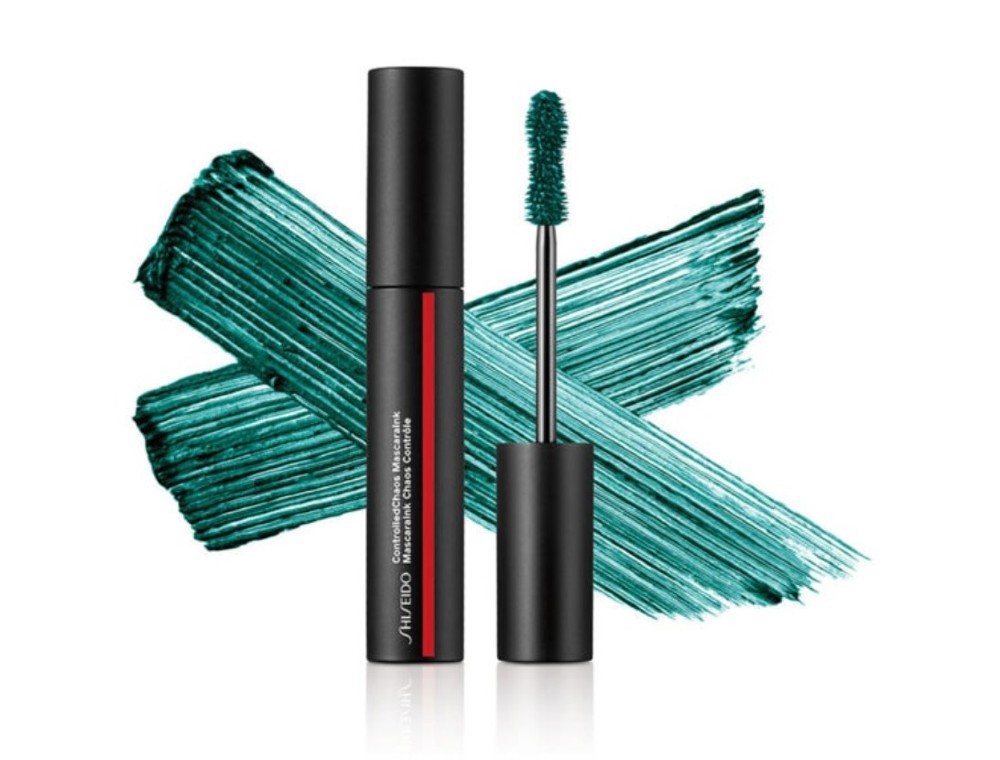 Galleria foto '5 Mascara Colorati per donare un po’ di brio ai giorni di Festa!' - foto 3