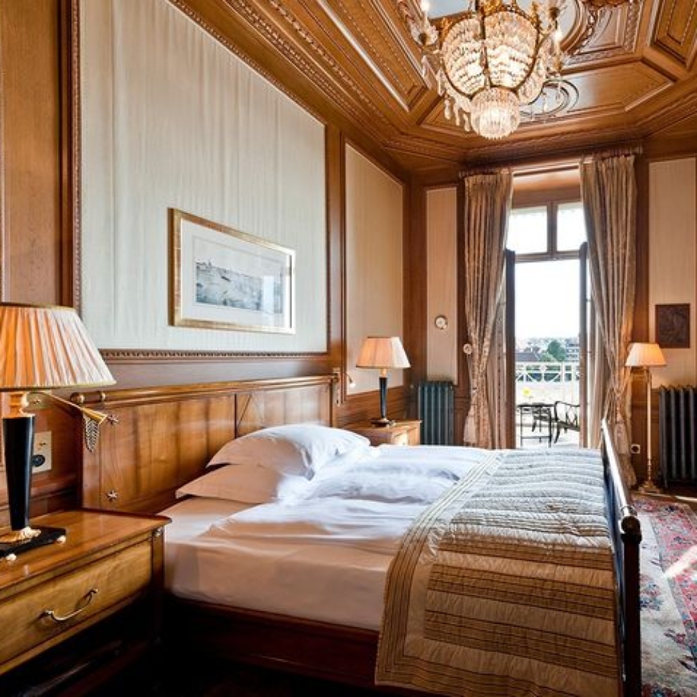 Galleria foto 'Michelle Hunziker in Svizzera: il soggiorno in uno degli alberghi più lussuosi d’Europa' - foto 2