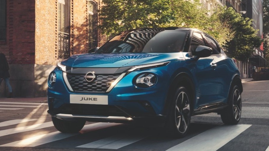 Galleria foto 'Captur vs Juke, la Sfida dei Compact SUV!' - foto 1