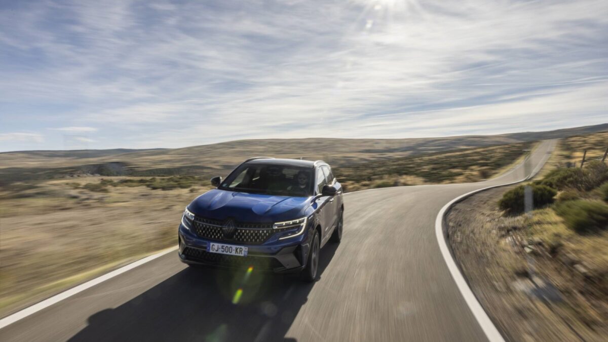 Galleria foto 'Avenger vs Austral, la Sfida dei SUV migliori del 2023!' - foto 1