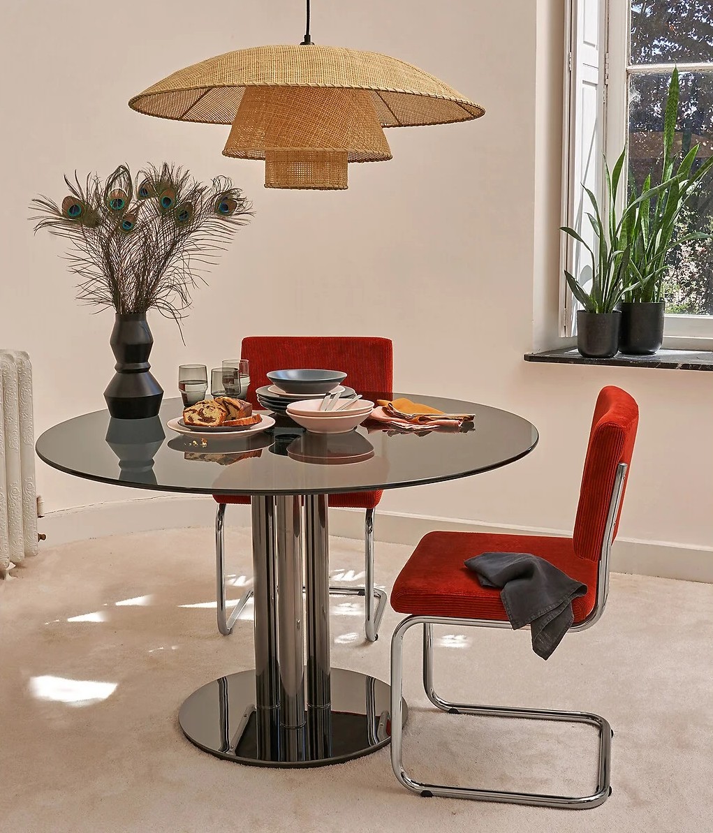 Galleria foto '6 Tavoli Rotondi per risparmiare spazio e arredare con stile la tua Sala da Pranzo' - foto 5