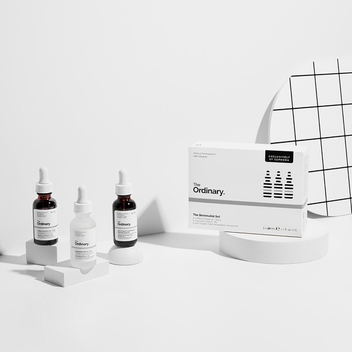 Galleria foto 'Beauty Case delle Vacanze: 5 travel set per la tua skincare da Viaggio' - foto 2