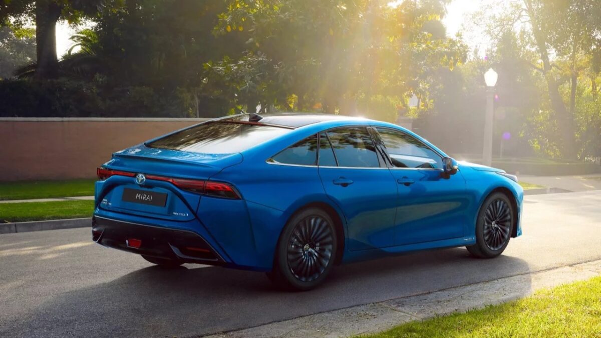 Galleria foto 'Auto a Idrogeno, quali sono? Ecco i 2 modelli in vendita in Italia' - foto 1