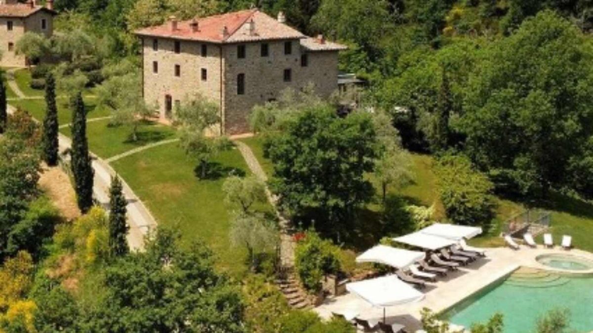 Emma Marrone, vacanza di Lusso in Toscana. Ecco quanto costa il favoloso Relais