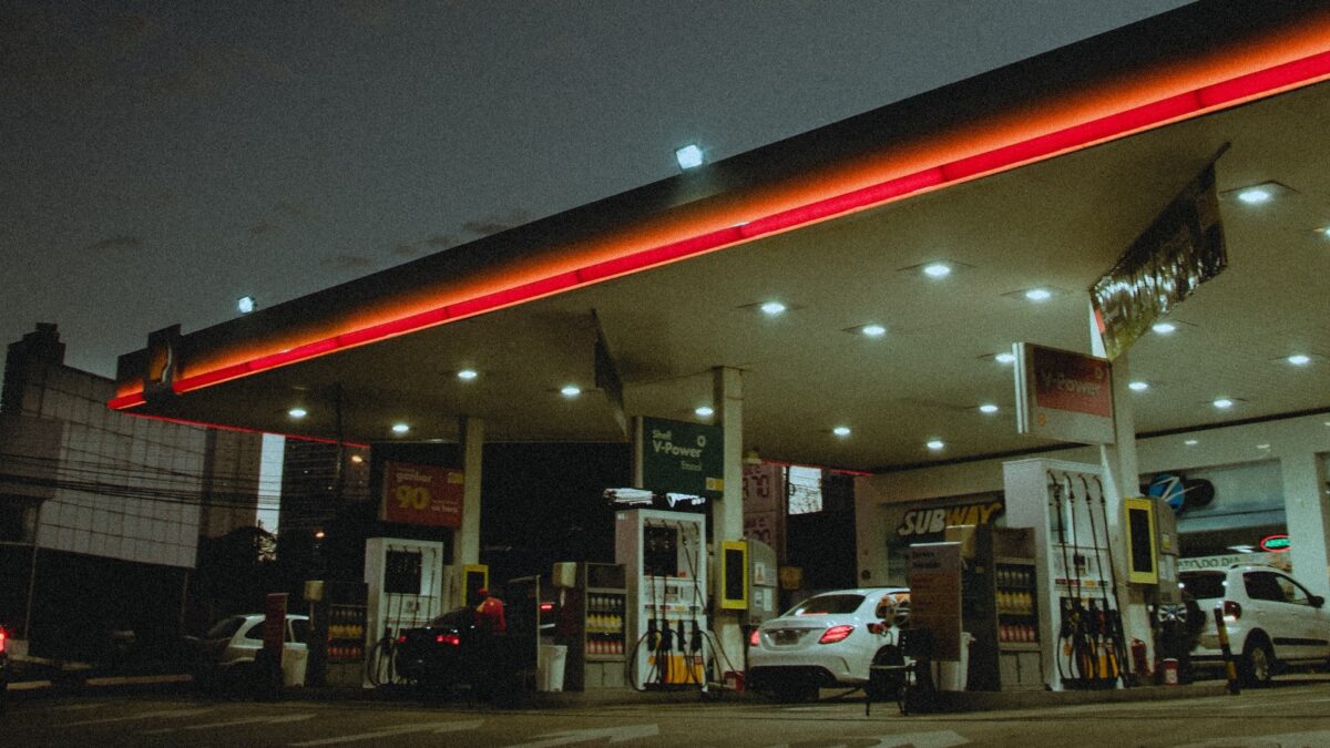 Galleria foto 'Fare Benzina all’alba fa Risparmiare. Una scoperta strabiliante, provare per credere!' - foto 2