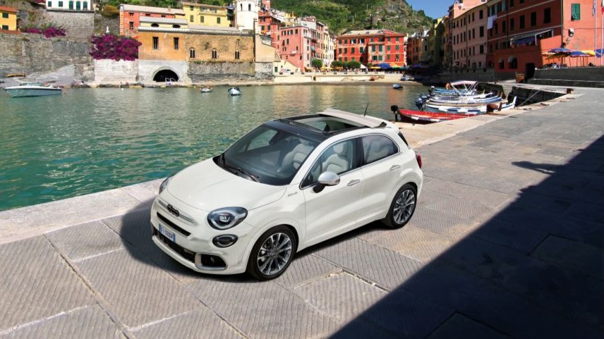 Galleria foto 'Fiat 500X vs Citroën C3 Aircross, la Sfida dei B-SUV Europei. Quale preferite?' - foto 1