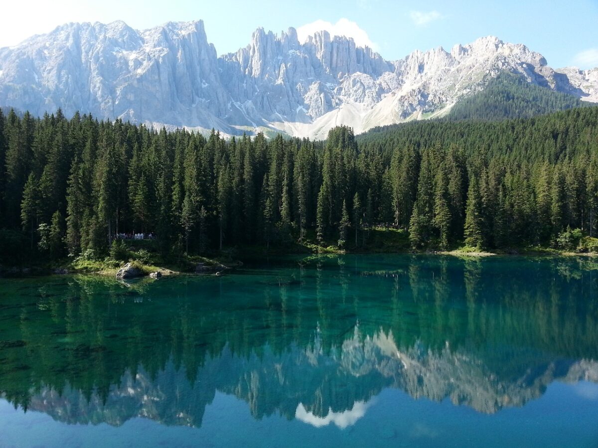 Laghi italiani d'inverno lago di carezza