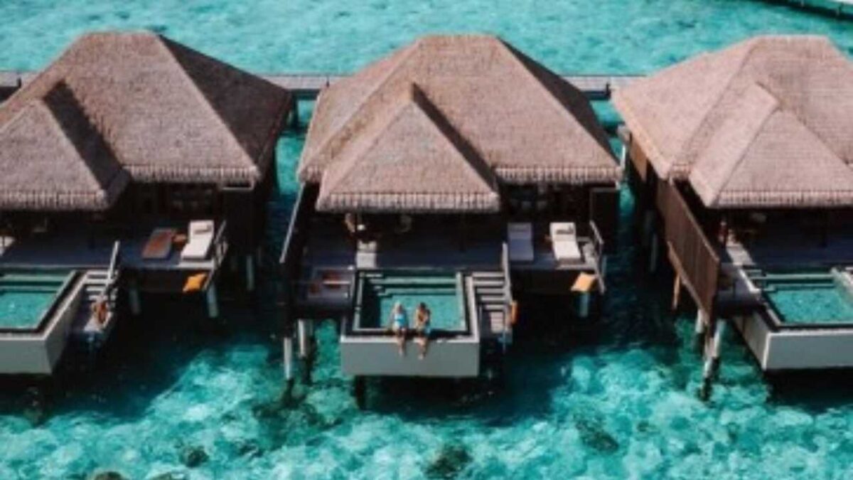 Sophie Codegoni alle Maldive con Alessandro Basciano: quanto costa il resort Extra lusso. La cifra è pazzesca!