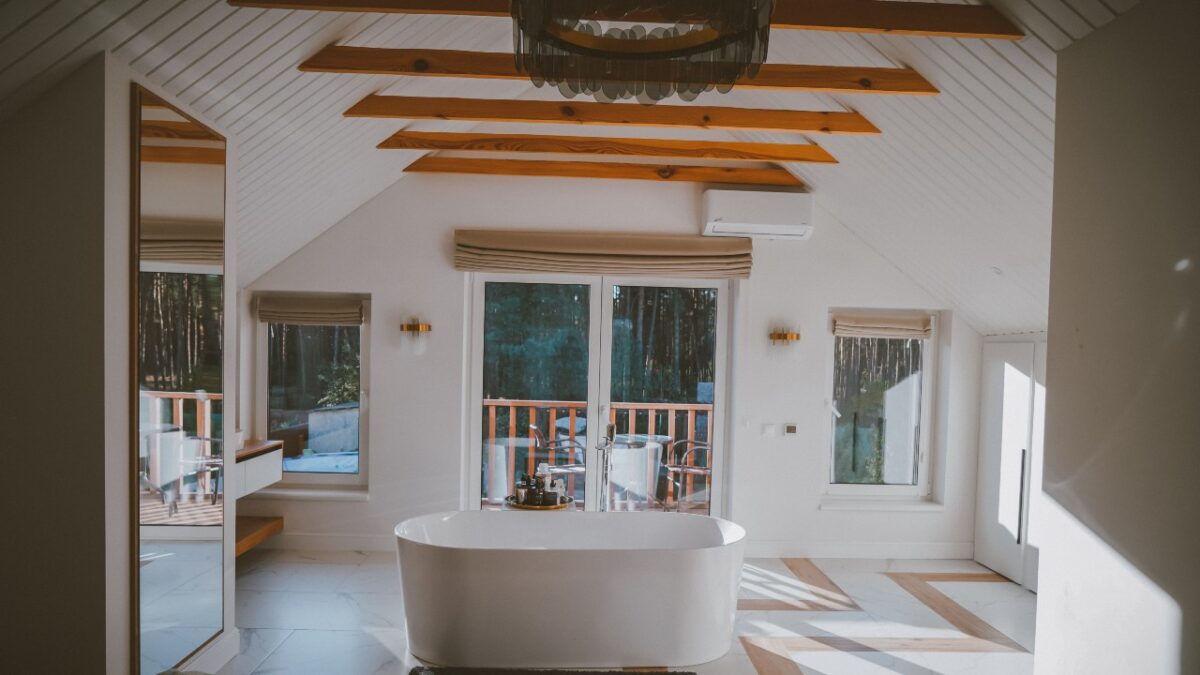 Come arredare un Bagno Bianco: 8 idee da copiare per renderlo Elegante ma anche Accogliente