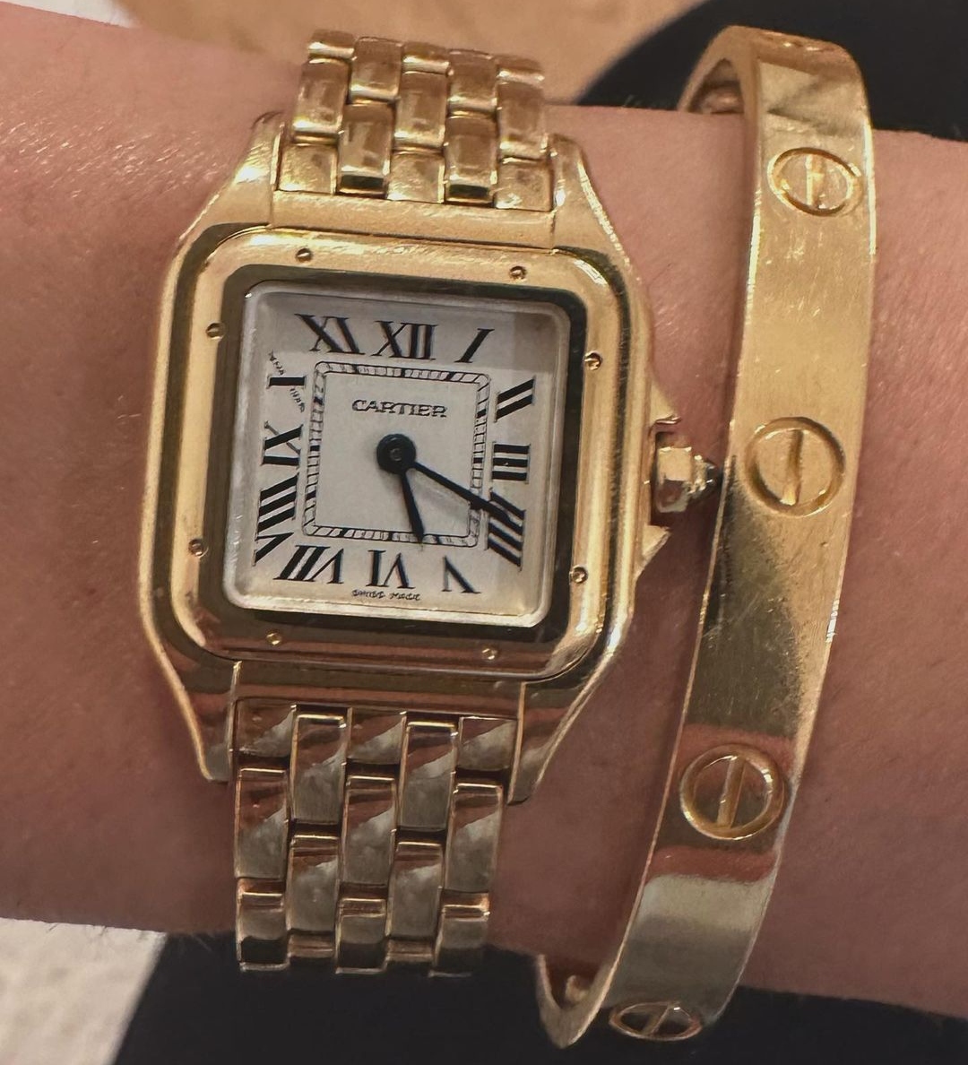 Galleria foto 'Belen Rodriguez ama il lusso: Ecco quanto costa il suo nuovo orologio di Cartier…' - foto 1