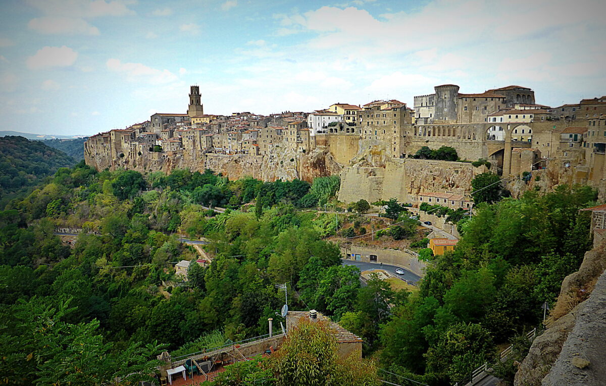 borghi nella roccia pitigliano