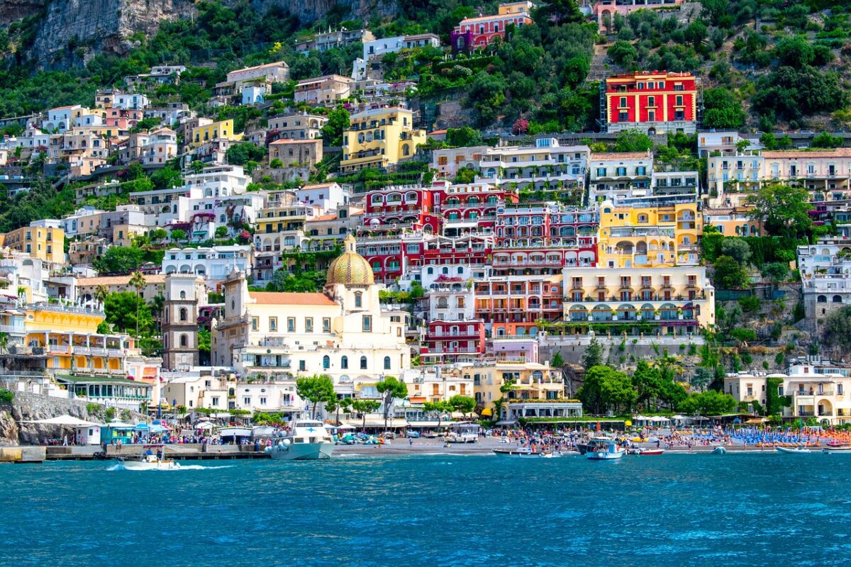 borghi nella roccia positano